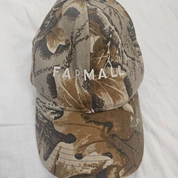 Farmall Camo Hunting Baseball Cap - Picture 1 of 5